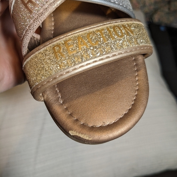 Kenneth Cole Reaction toddler sparkle glitter sandals - Picture 3 of 6